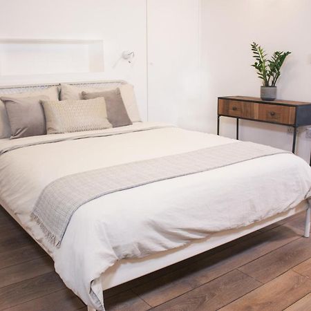 Spacious Industrial Style Apartment London Bagian luar foto